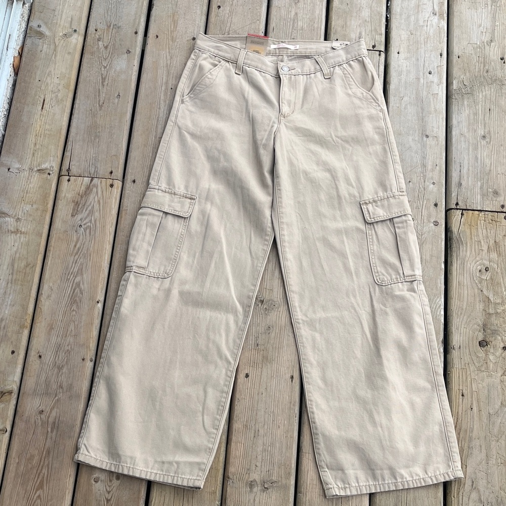 NWT Levi's Super Low Loose Cargo Pants Size 28/32 - Picture 8 of 11